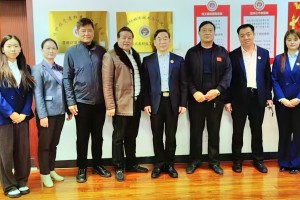 权工委林福才会长听取有关案件情况汇报