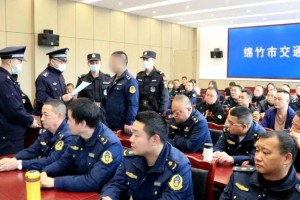 震撼全场！纪委会议现场抓人，警示效果比开大会管用！还有人吓尿裤子