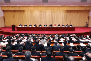 省委书记要求全省干部：破除凡事都要“打招呼”“找熟人”的陋习，办事情靠制度不靠人情，解决问题靠法治不靠关系