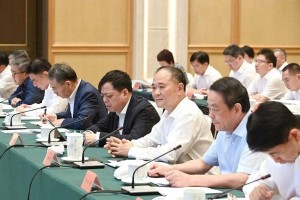 省委书记、省长跟民营企业家座谈近4小时，透露出什么信号？